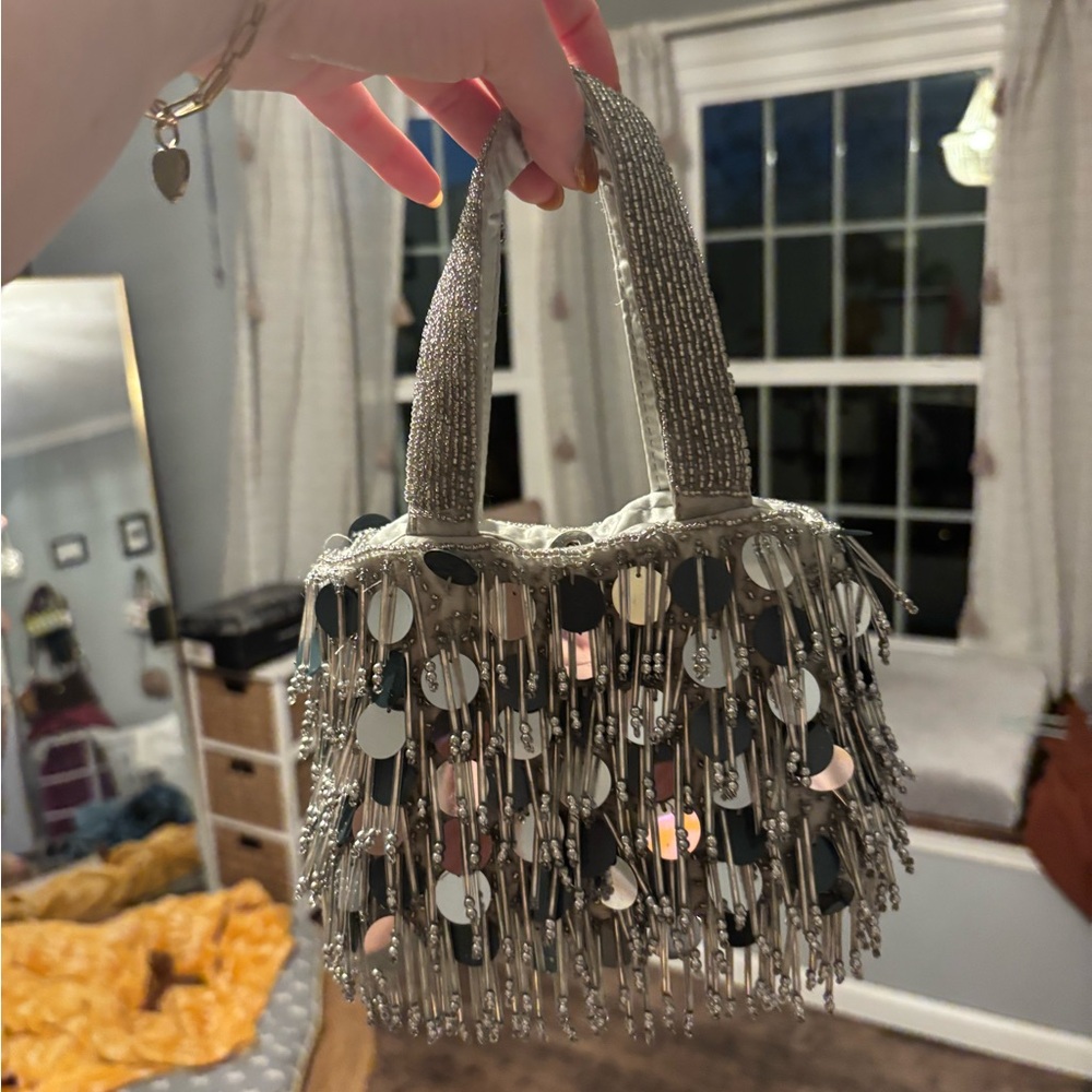 *MADE IN INDIA- BEADED HAND BAG🤍